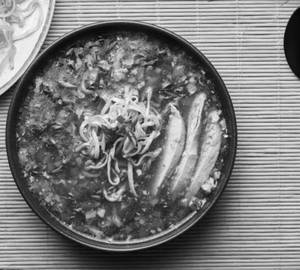 Schezwan hot & sour soup [chicken]