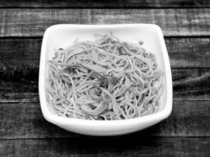 Veg Hakka Noodles