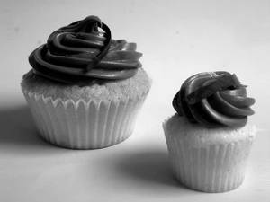 Vanilla With Milk Chocolate Ganache Cupcake