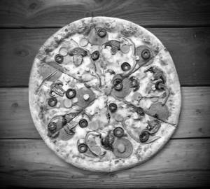Paneer barbeque pizza