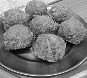Nariyal Laddu