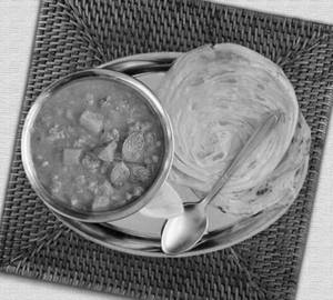2 Paratha With Veg Gravy