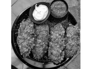Veg Kurkure Momos [5 Pcs]