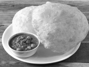 Chole Puri Combo
