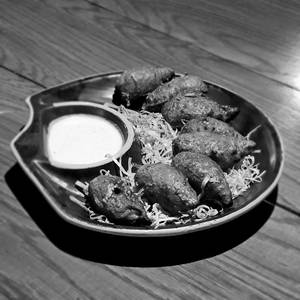 Chicken Tandoori Momos [8 Pieces]