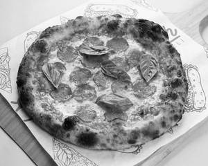 The Chickeroni Pizza 10"