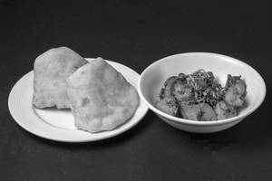 5 Pc Luchi+ Aloo Dum