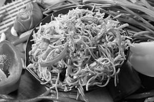 Veg Szechuan Noodles [serves 1-2] [500 Grams]