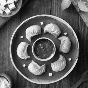 Veg Fried Momo (4 Pcs)