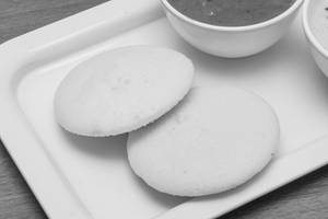 Idli(2 Pcs) Sabji
