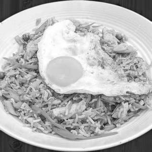 Singapuri fried rice egg