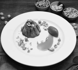 Liquid Hazelnut Fondant Cake