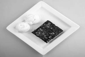 Brownie With Ice Cream