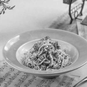 Truffle Spaghetti With Mushroom Ragout