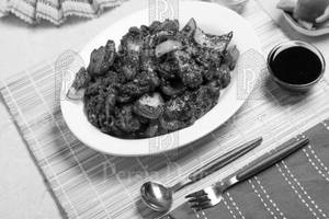 Chicken Chilly Dry (10 To 12 Pieces)