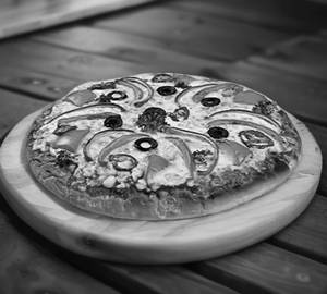 Veggy Paradise Pizza