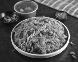 Chicken Hakka Noodles