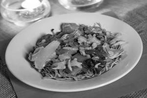Pan Fried Noodles In Chilli Garlic Sauce Veg