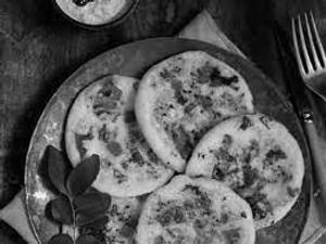 Uttapam Cheese Paneer Masala
