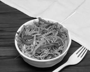 Veg Hakka Noodle