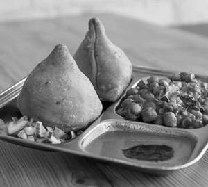 Samosa wth launji [10 pieces]