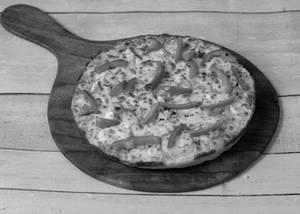 Crisp Capsicum Onion Cheese Pizza