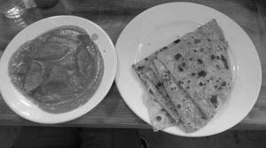 Roti (5 Pcs) Egg Omlet Gravy (2 Pcs Egg)