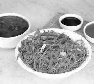 Veg Schezwan Triple Noodle