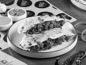 Bhuna Mutton Stuffed Naan