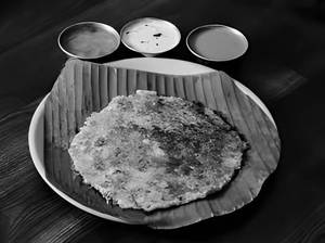 Podi Onion Uttapam