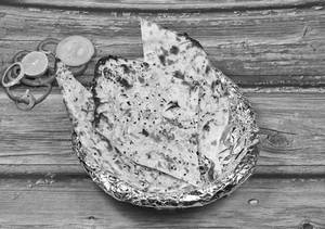 Buter Garlic Naan