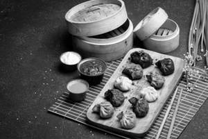 Mutton Momos Platter