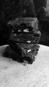 Dutch Chocolate Brownie (1 Piece)