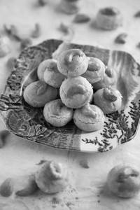Cashew Cookies