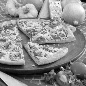 Large Onion Tomato Pizza