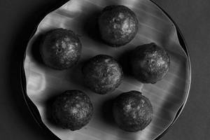 Paniyaram 6 Pcs (sweet)