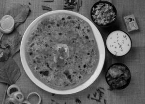 Aloo Pyaz Paratha With Sabzi Combos