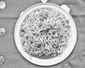 Veg chowmein (half)