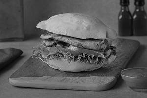 Nando's Classic Burger