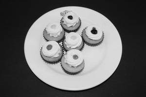 Assorted Filled Vanilla Cup Cake Small (pack Of 6)
