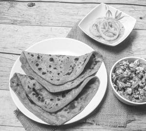 2 Sada Paratha + Egg Bhujia