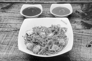 Schezwan Chicken Noodles