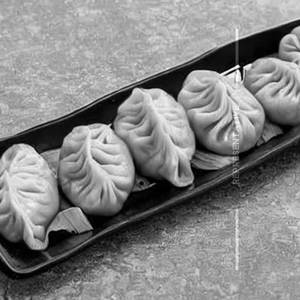 Saucy Cheese Momos