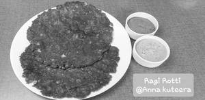 Healthy Ragi Rotti / Nachni Roti (2)