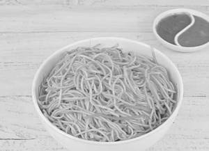 Chilly Garlic Noodles (500ml)