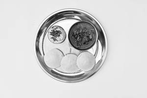 Idli With Sambhar