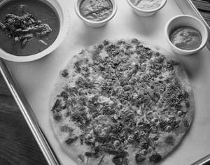 Butter Onion Uttapam