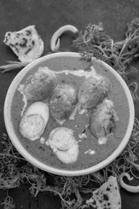 Egg Butter Masala (2pcs)