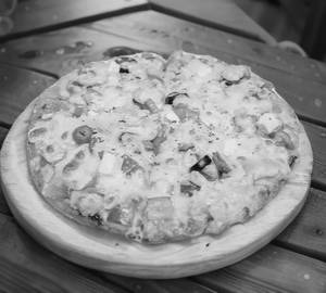 Paneer Makhani Pizza (6 Inc)