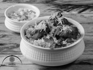 Chicken Tikka Hyderabadi Dum Biryani (boneless)